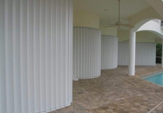 Rounded-accordions-on-lanai